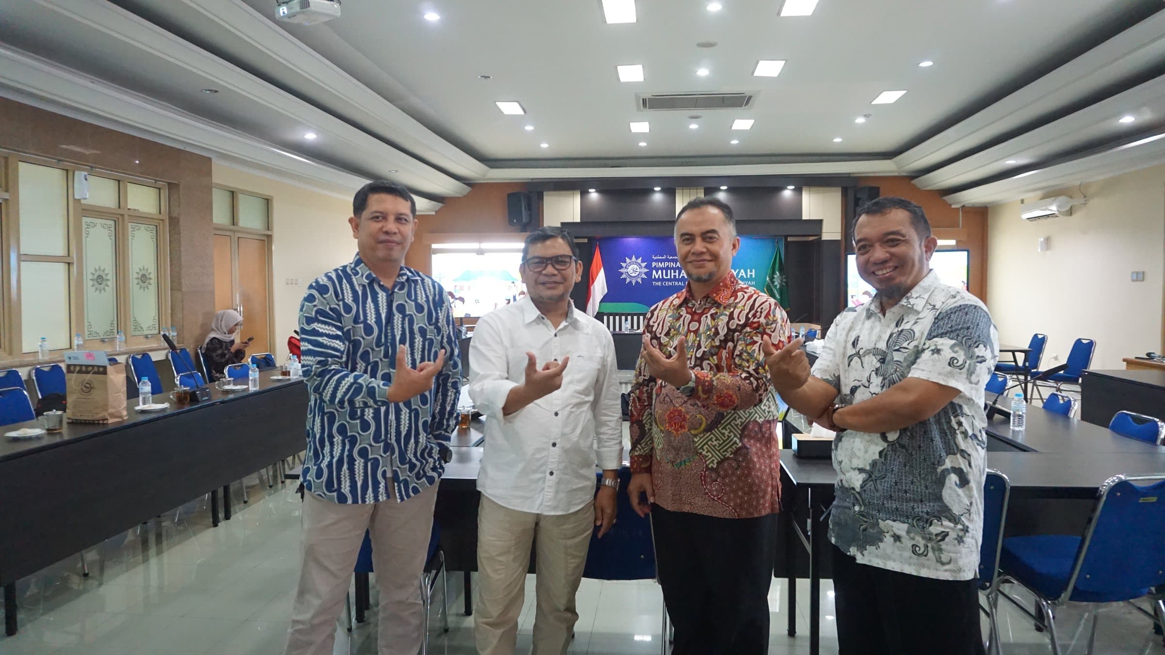 Foto bersama usai pertemuan di PP Muhammadiyah