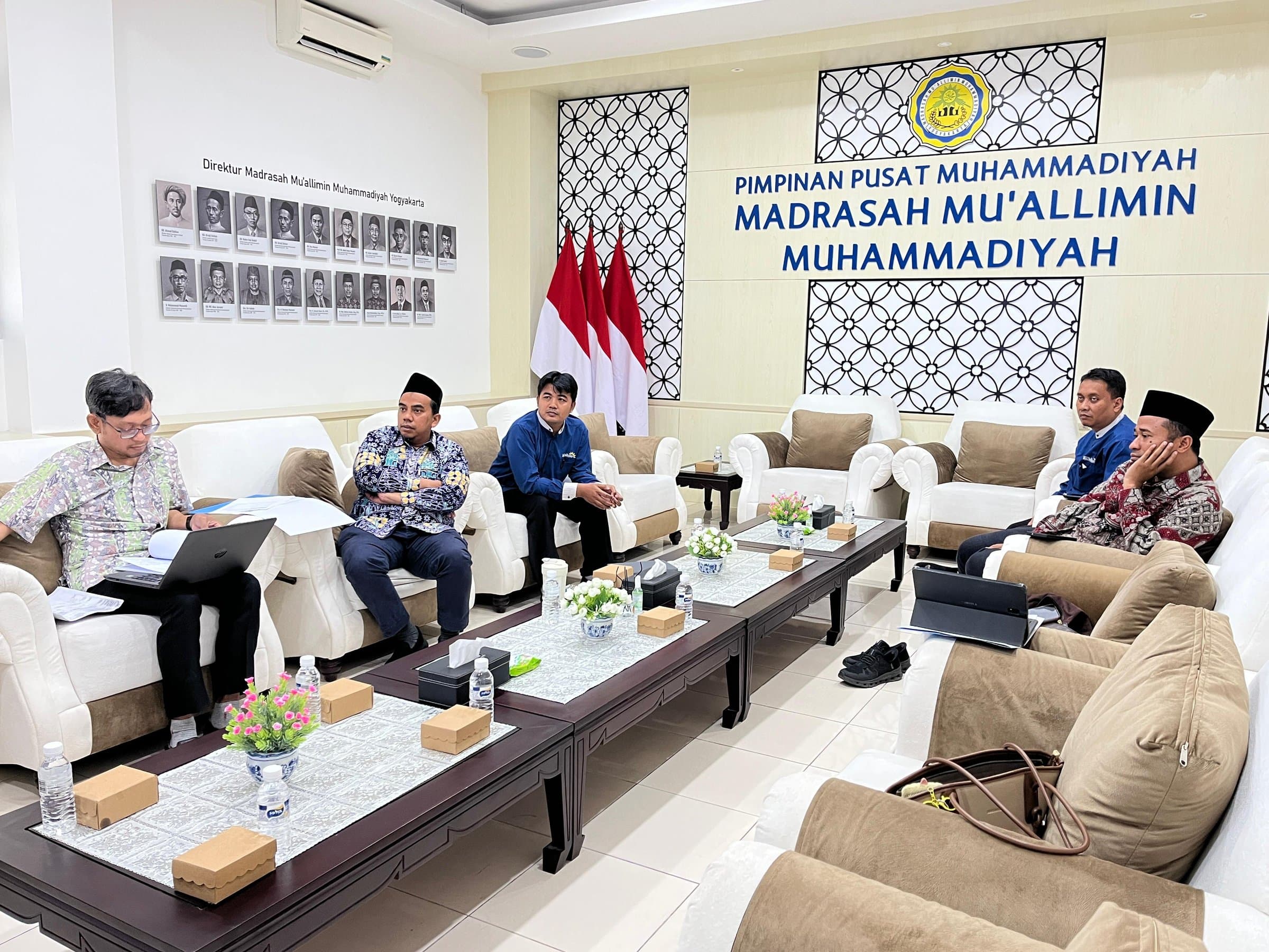 Kunjungan ke Madrasah Mu'allimin Muhammadiyah