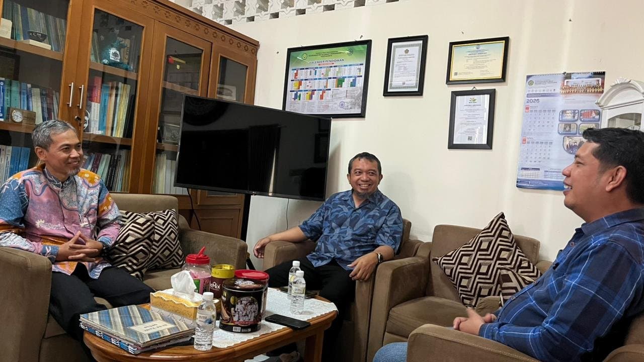 Kunjungan ke Madrasah Mu'allimaat Muhammadiyah